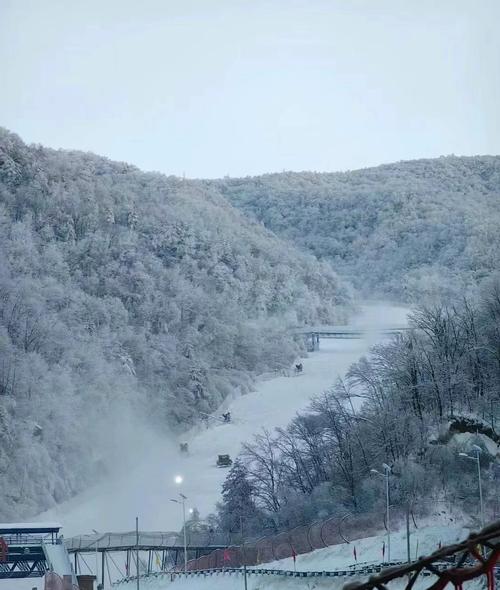 伏牛山滑雪场